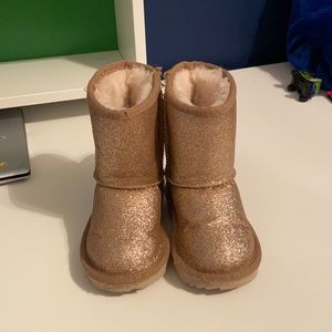 Ugg toddler boots